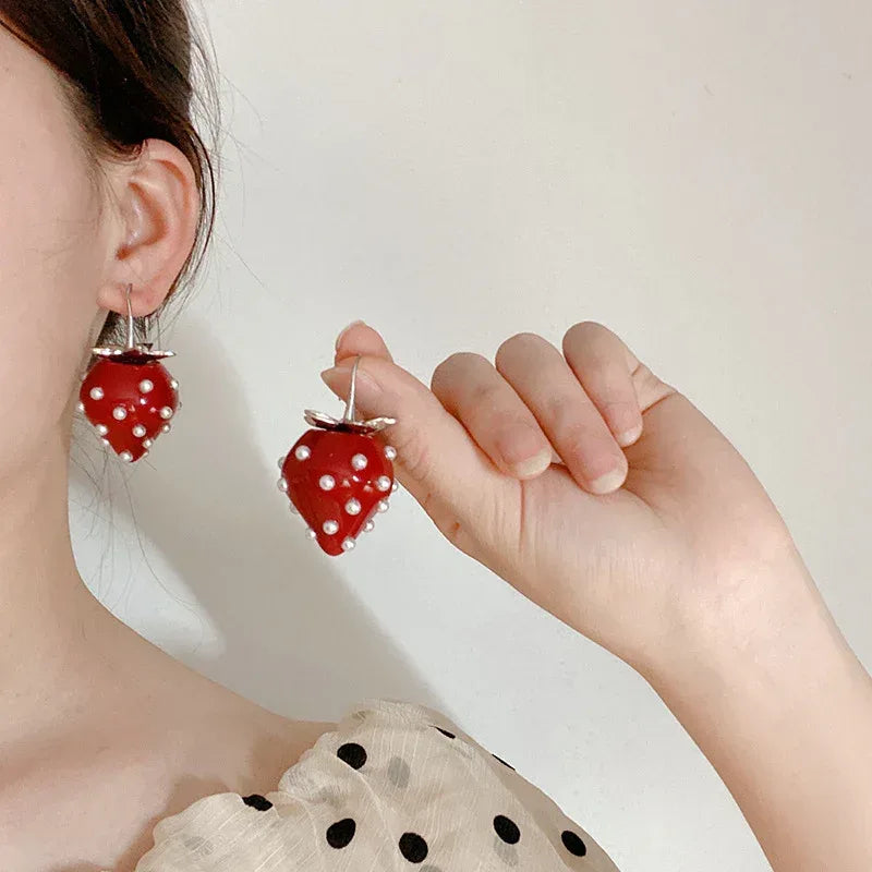 Small Tea Red Strawberry Pearl Resin Earrings - Viexta