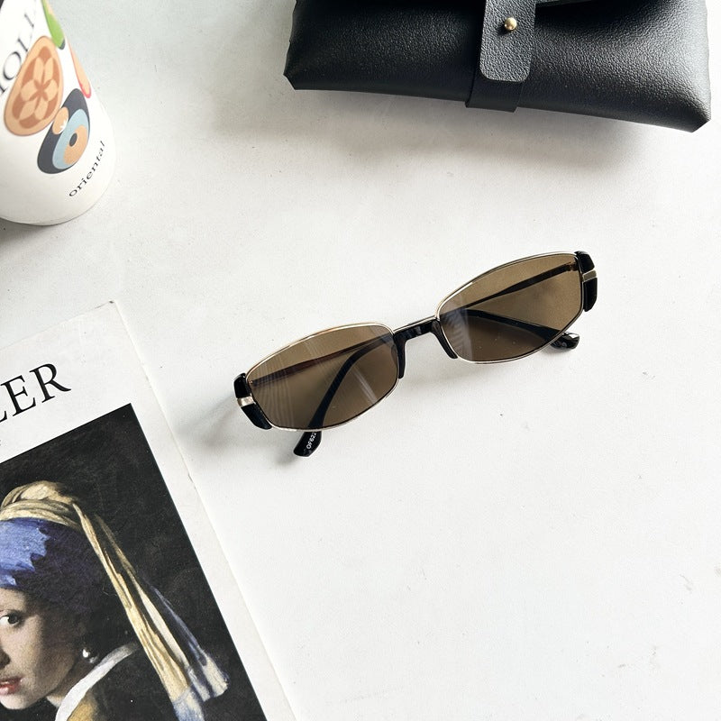 Metal Oval Cats' Eye Sunglasses