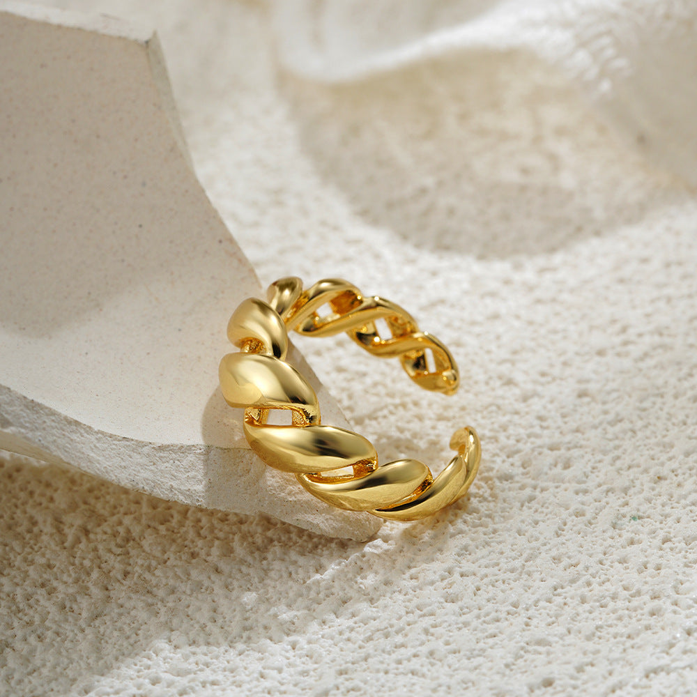 18K Gold Retro Croissant Ring