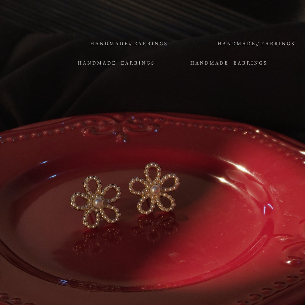 Silver Needle Pearl Flower Earrings