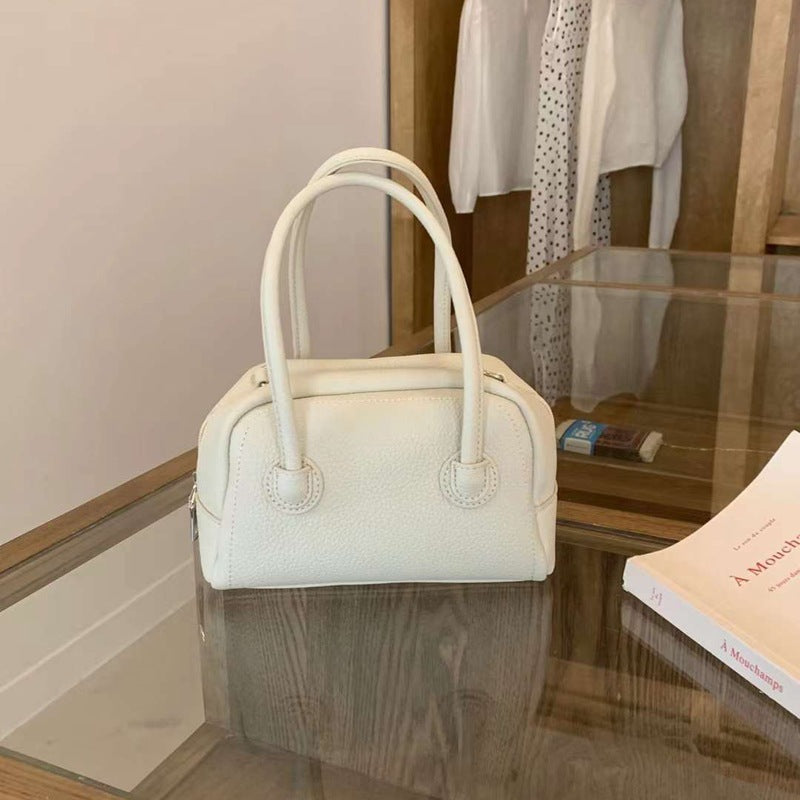 VogueVessel Messenger Bag