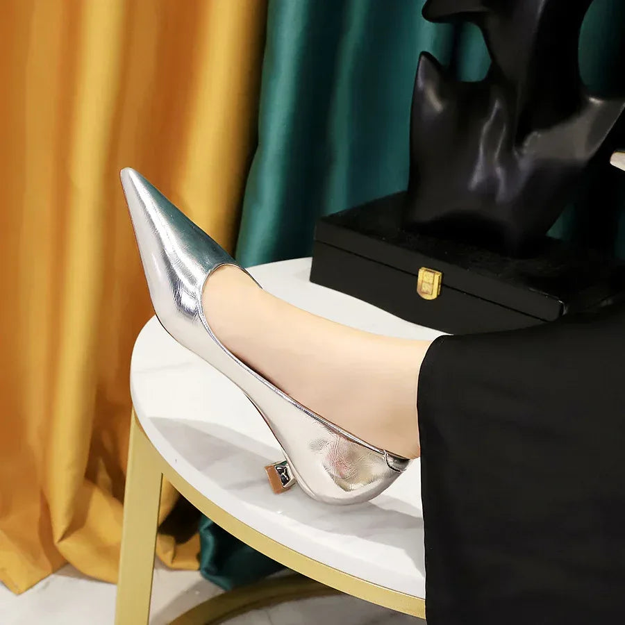 Retro Minimalism Low-cut Heels - Viexta