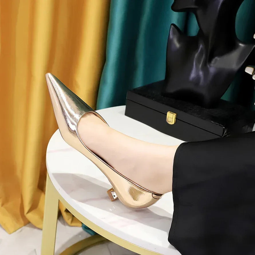Retro Minimalism Low-cut Heels - Viexta