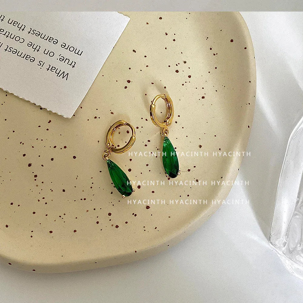 emerald-horse-eye-zircon-earrings - Viexta