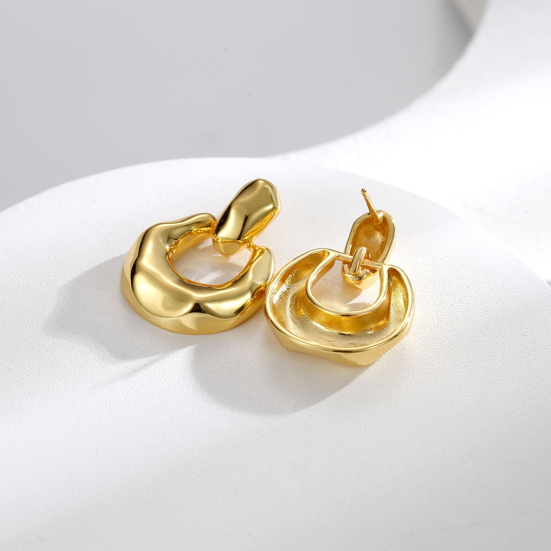 18K Retro Irregular Three-dimensional Geometric Stud Earrings