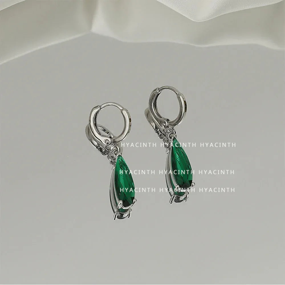 emerald-horse-eye-zircon-earrings - Viexta
