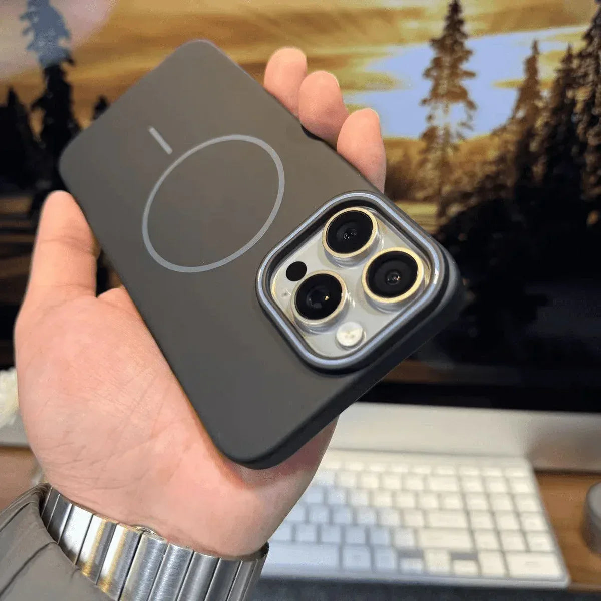 Soft Fine Circle Magnetic iPhone Case - Viexta