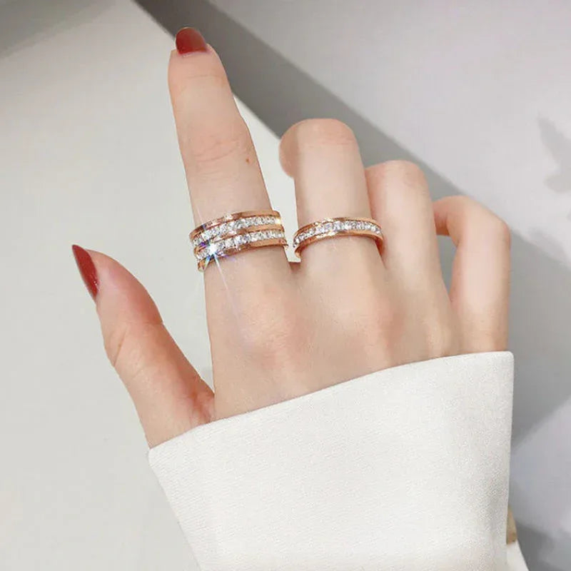 Single Row Square Diamond Ring - Viexta