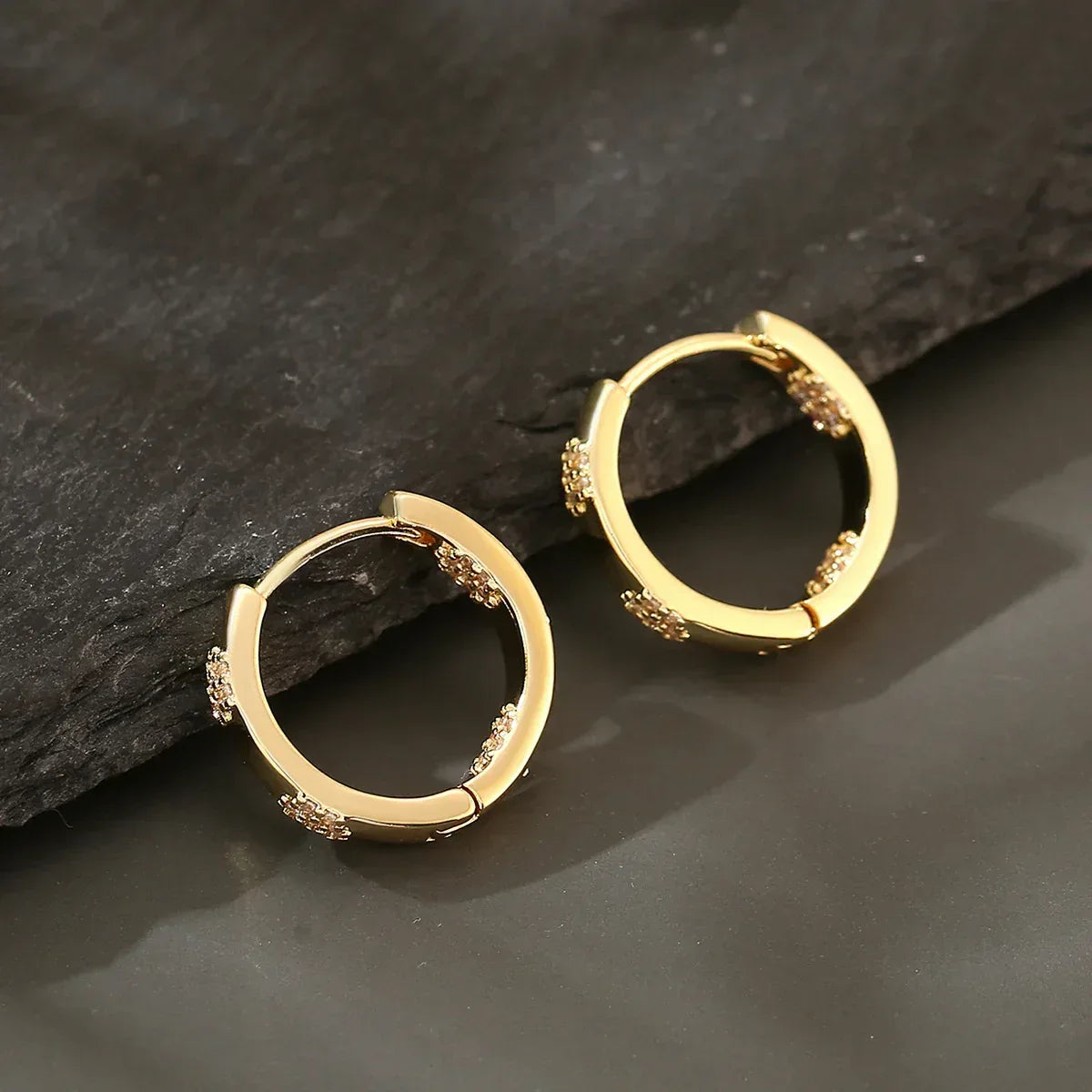 retro-matching-round-ear-clip-earrings - Viexta