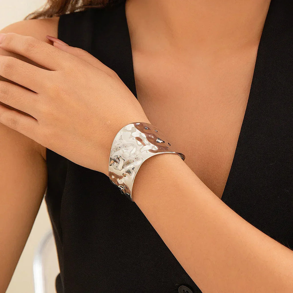 Irregular Glossy Wide Bracelet - Viexta