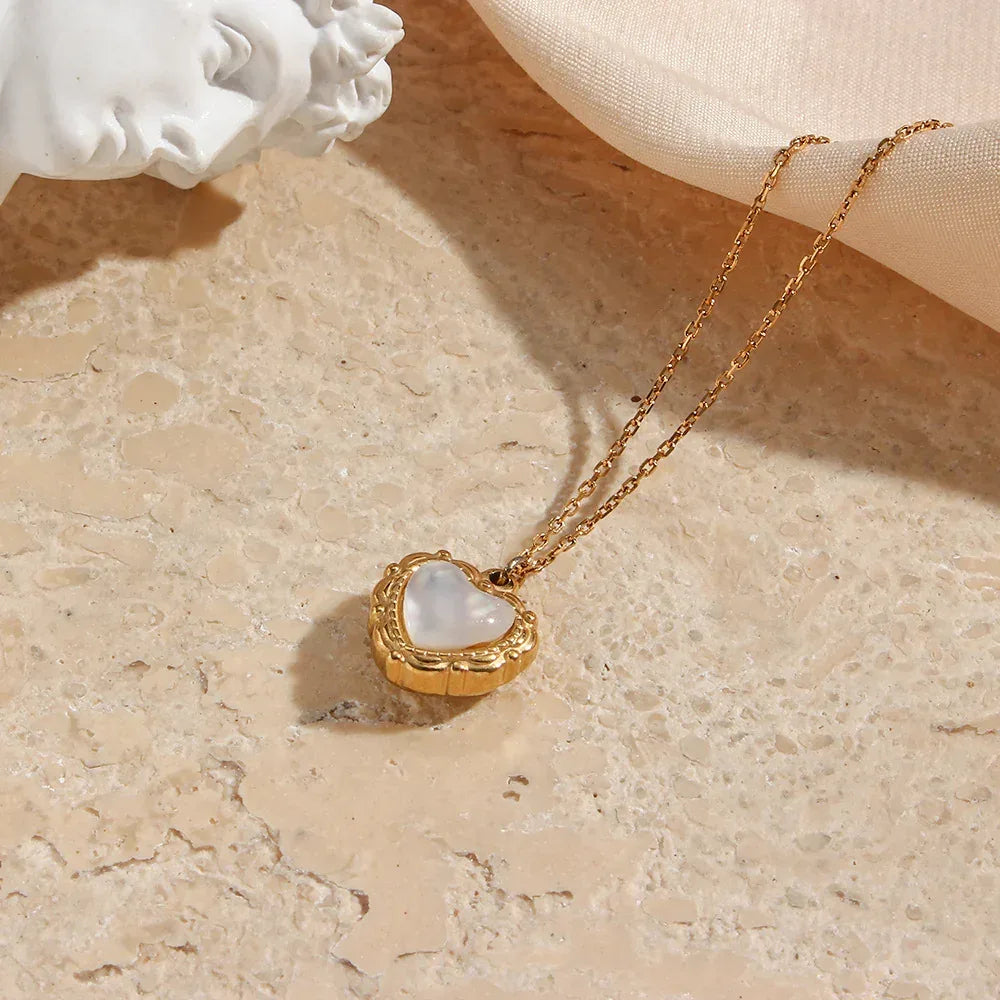 18k Gold Plating Vintage Shell Love Necklace - Viexta