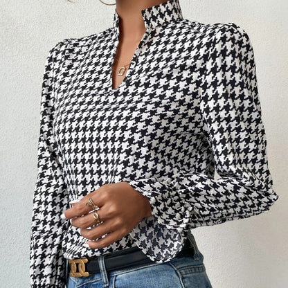 Houndstooth V-neck Long Sleeve Top