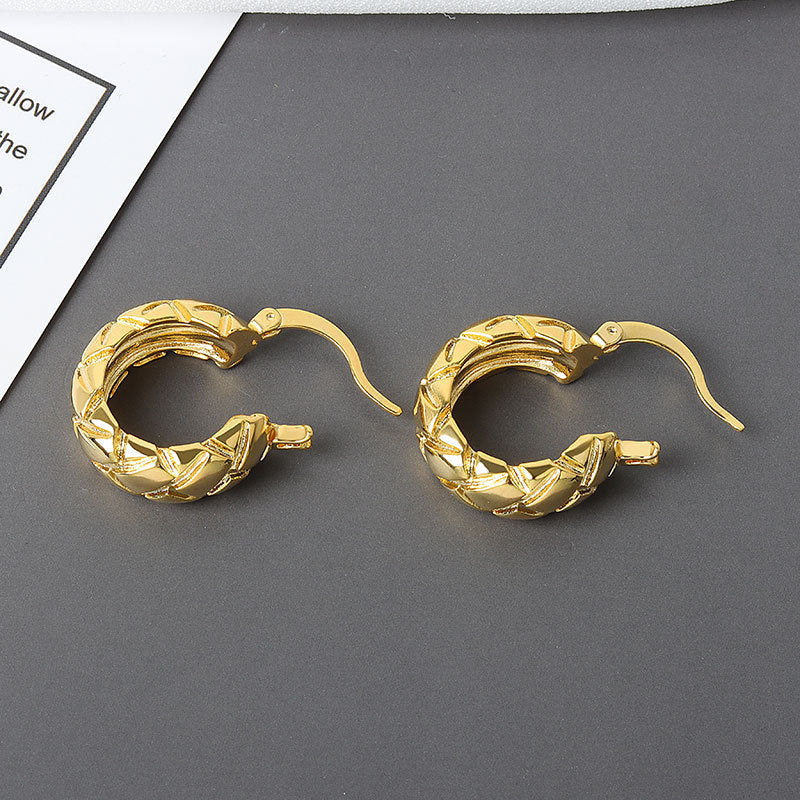 Diamond-embedded Gold-plated Versatile Earrings