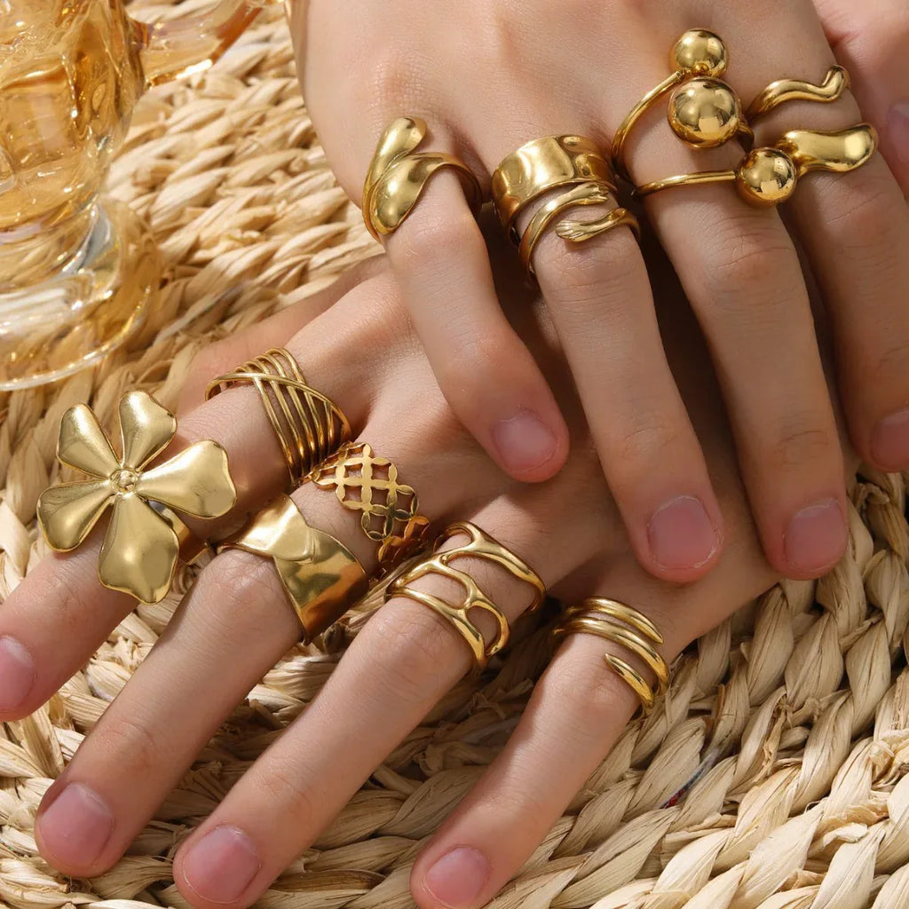 French Petal Ring - Viexta
