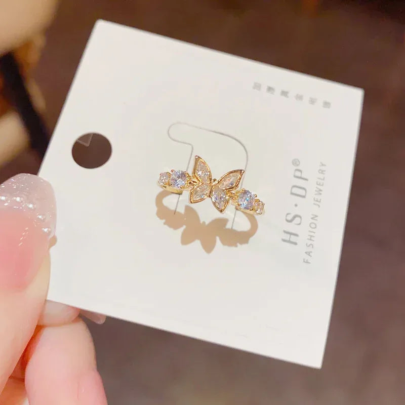 Diamond Mounted Butterfly Niche Ring - Viexta