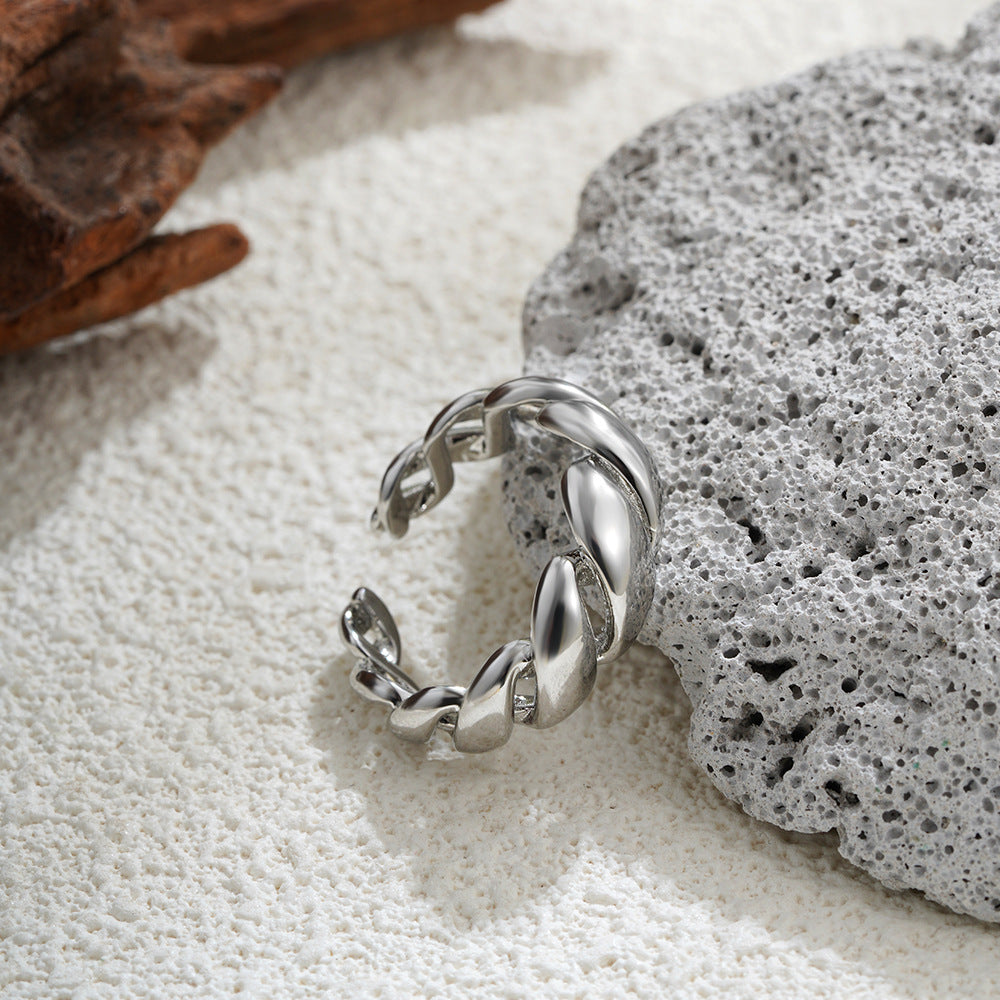 18K Gold Retro Croissant Ring