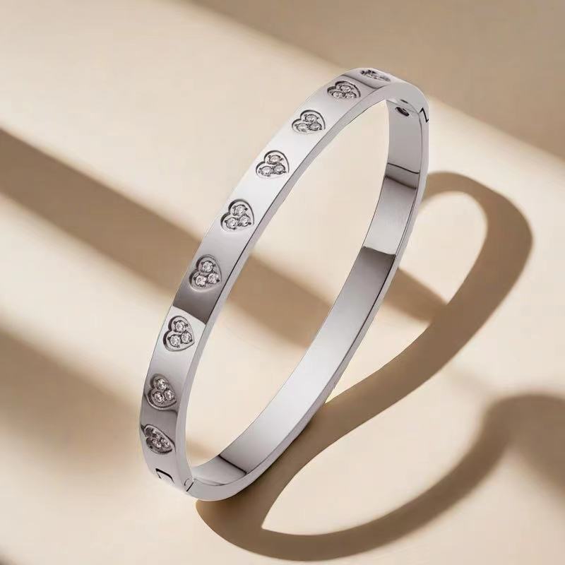 Titanium Steel Heart embedded Kada