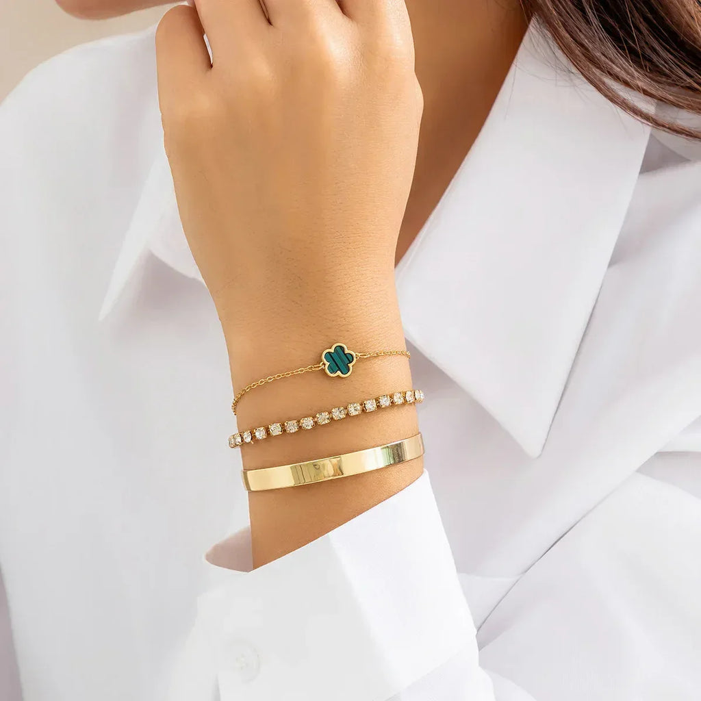 Rhinestone Chain Parthenocissus Grass Bracelet - Viexta