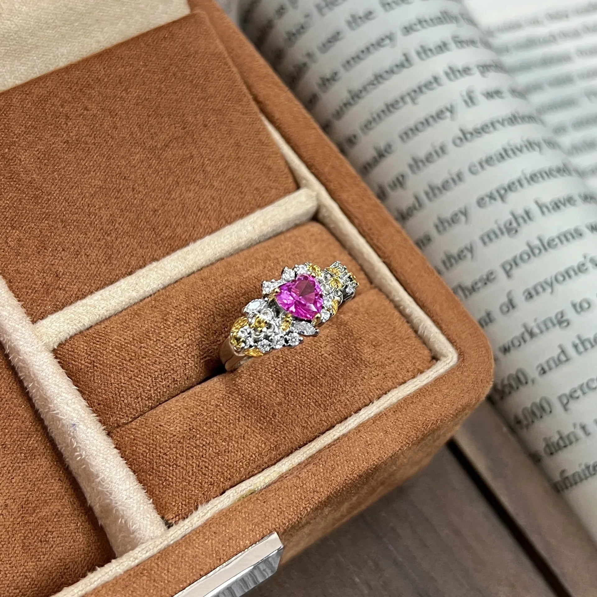 Luxury Retro Flowers Peach Ring - Viexta