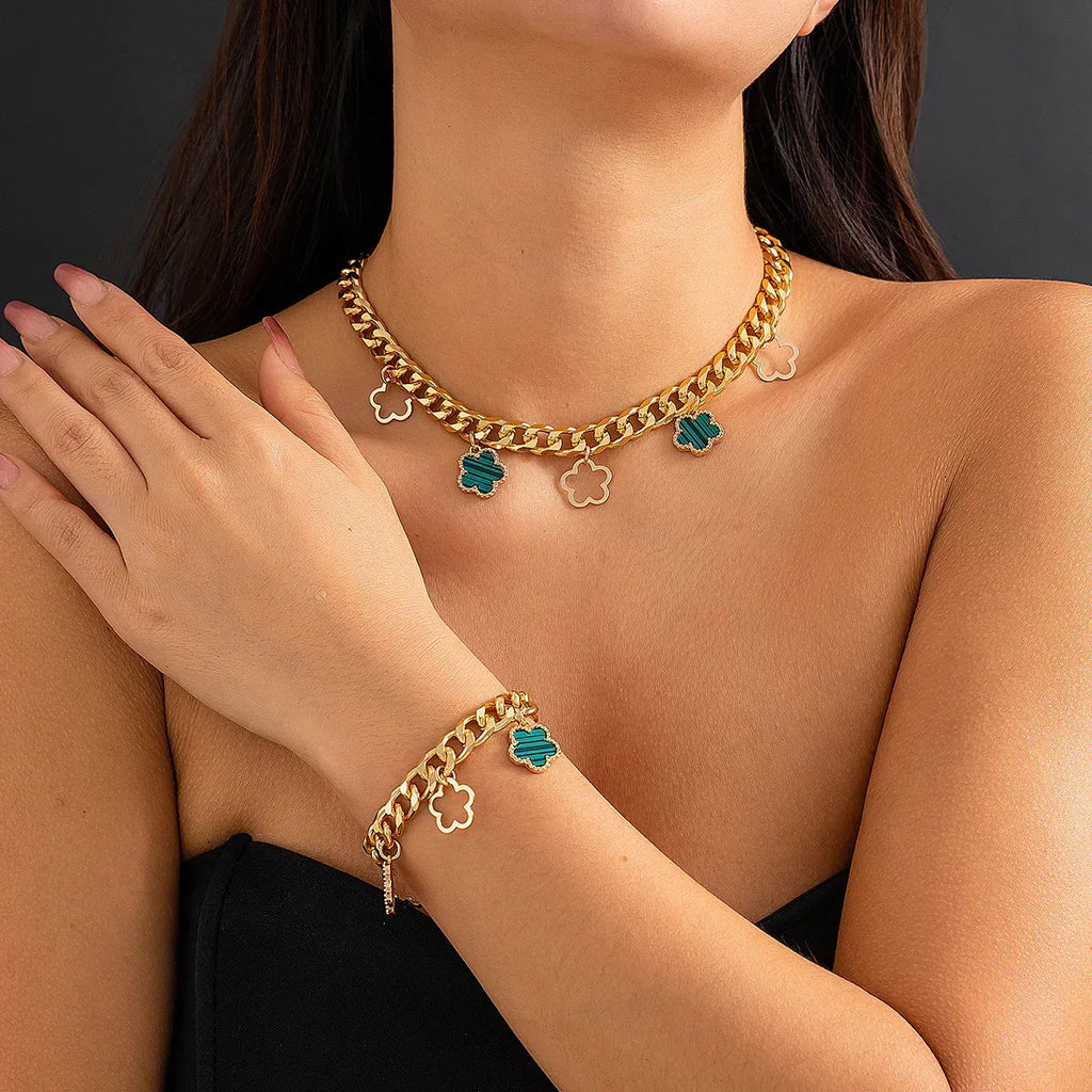 Parthenocissus Grass Pendant Necklace For Women - Viexta