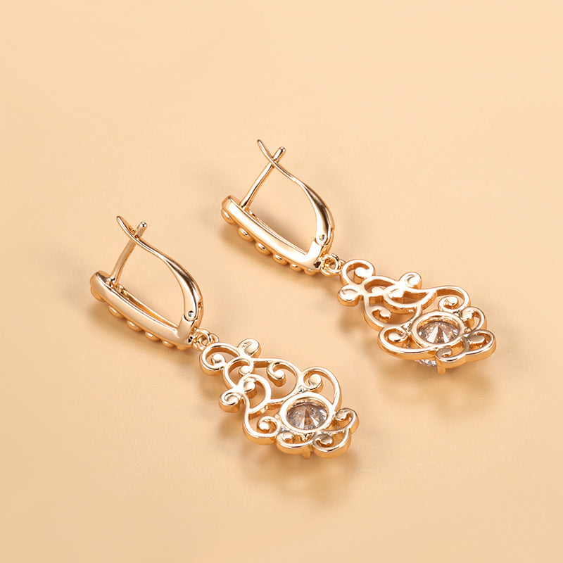 long-pattern-zircon-earrings