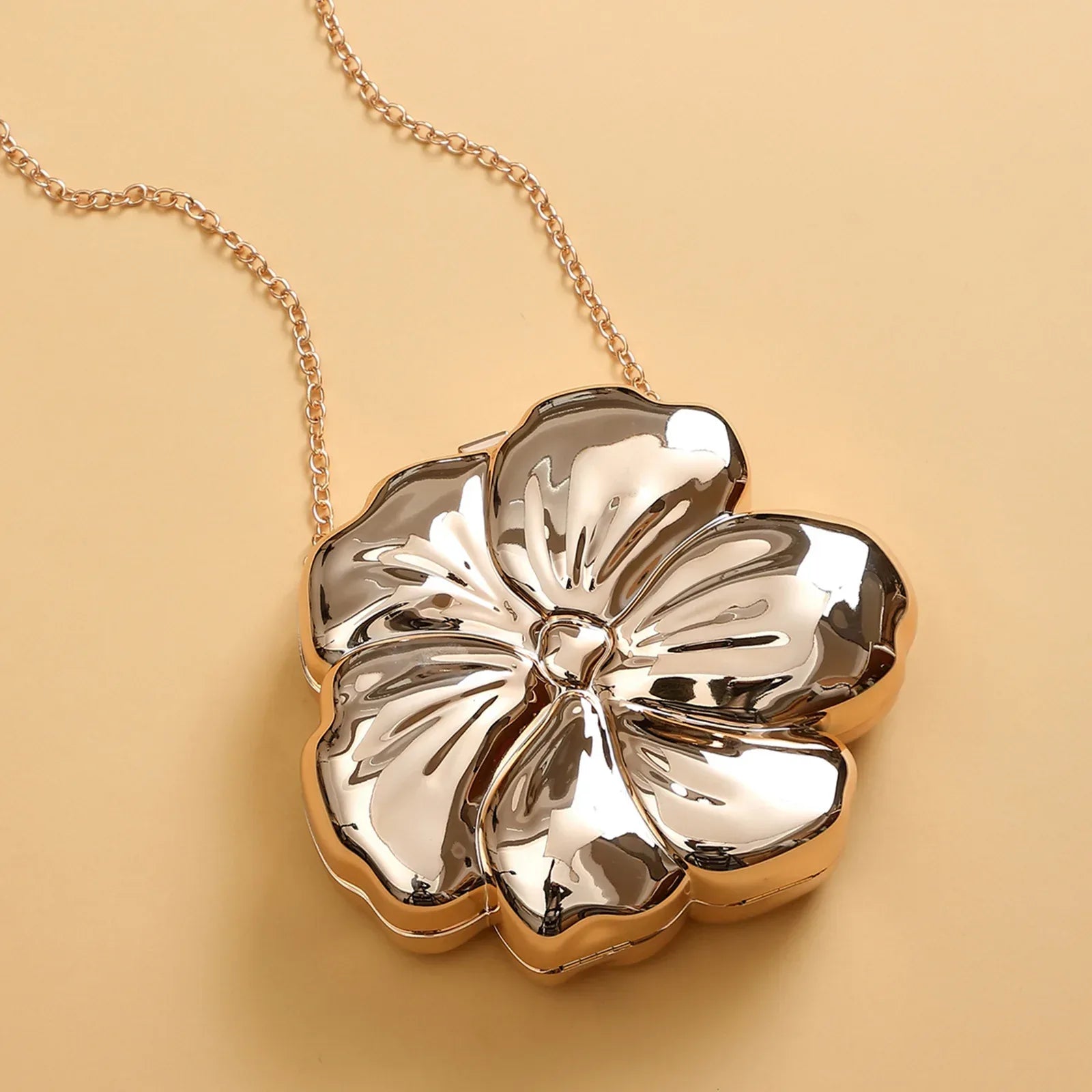 Flower Clutch Chain Crossbody Bag - Viexta