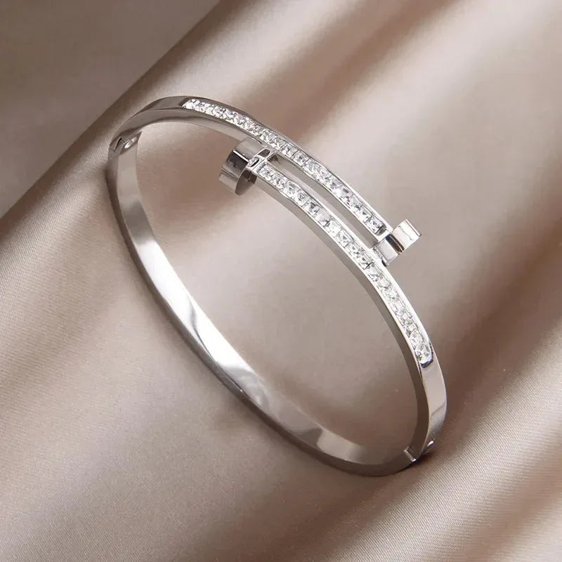 Micro Inlaid Zircon Nail Kada - Viexta