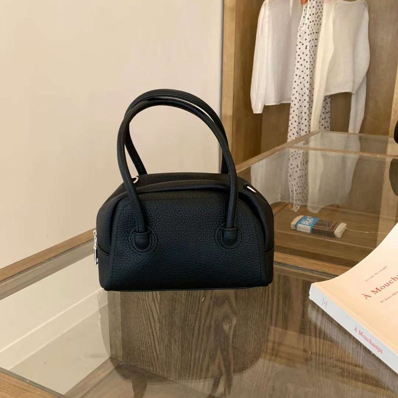 VogueVessel Messenger Bag