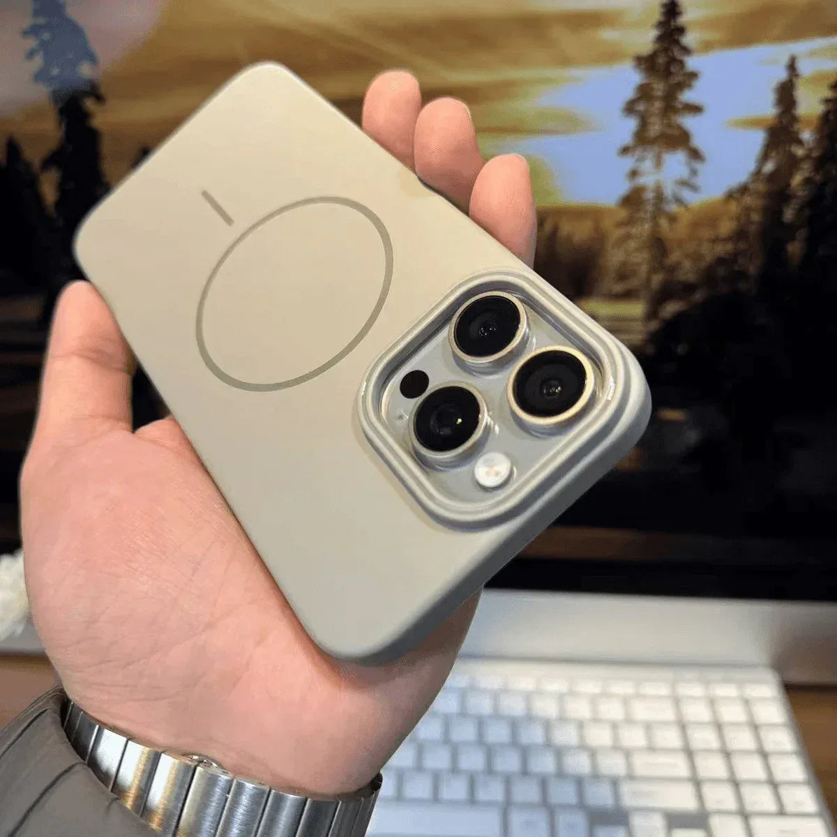 Soft Fine Circle Magnetic iPhone Case - Viexta