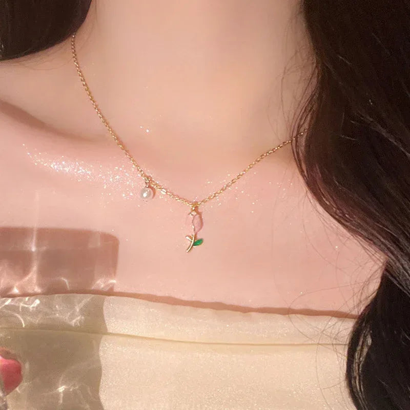 Tulip Pearl Necklace - Viexta