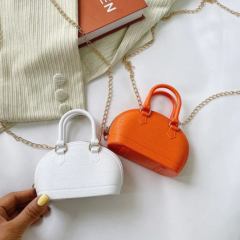 Shell Crossbody Chain Handbag - Viexta