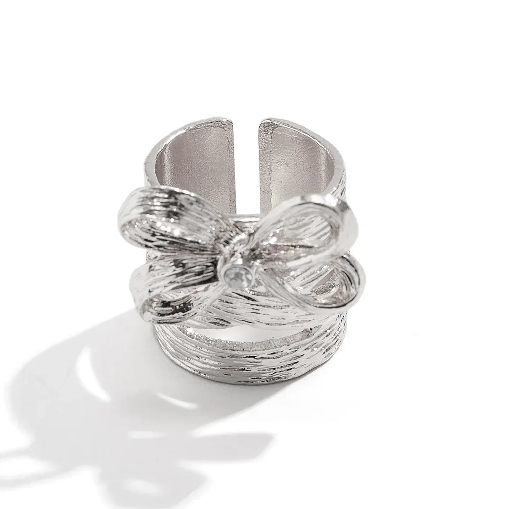 Bow Pearl Stud Earrings - Viexta