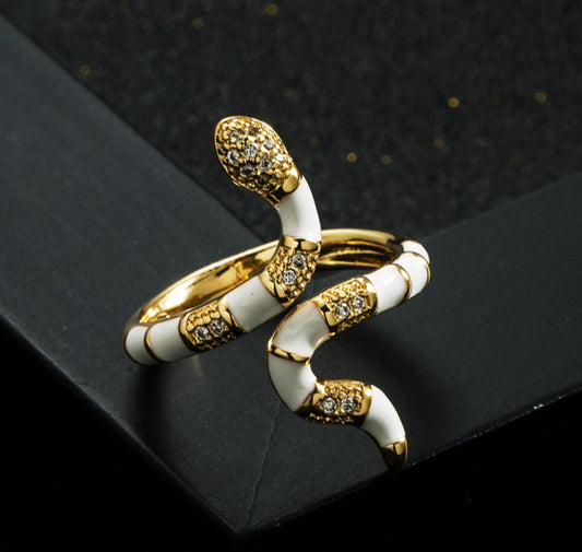 Rhinestone snake shaped ring