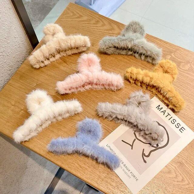 Fur Claw Clutches - Viexta