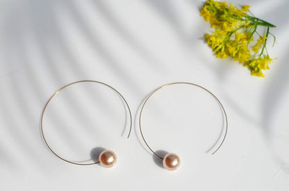 Round Pearl Dainty Earring