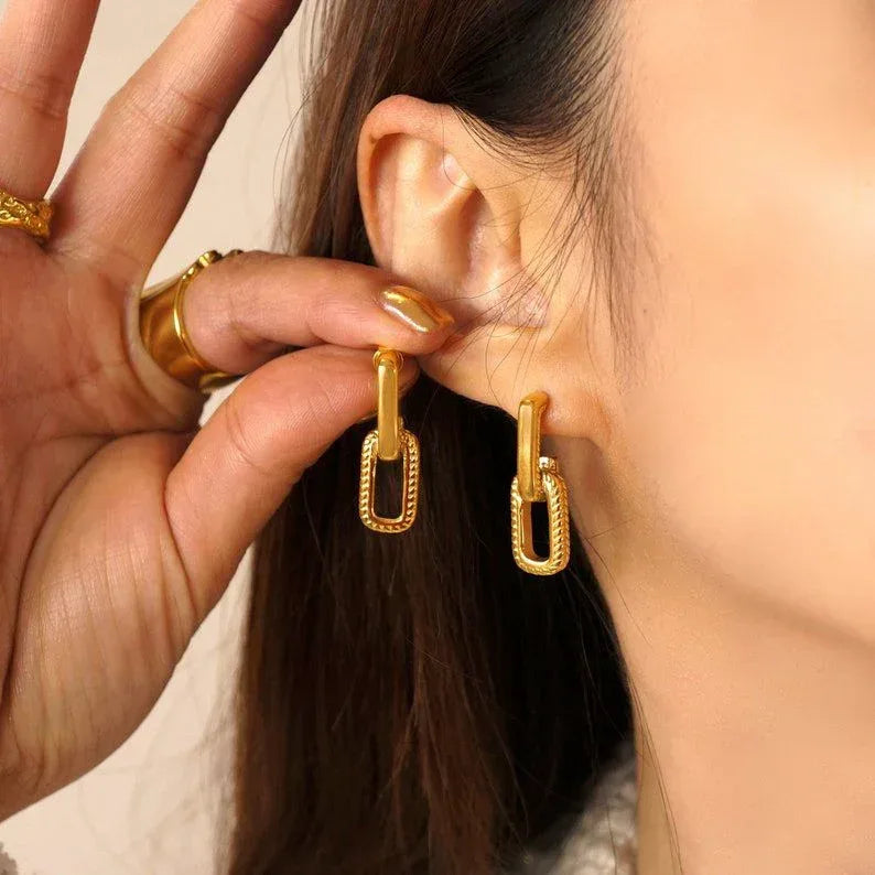 Engraved Double Edge Rectangle Earrings - Viexta