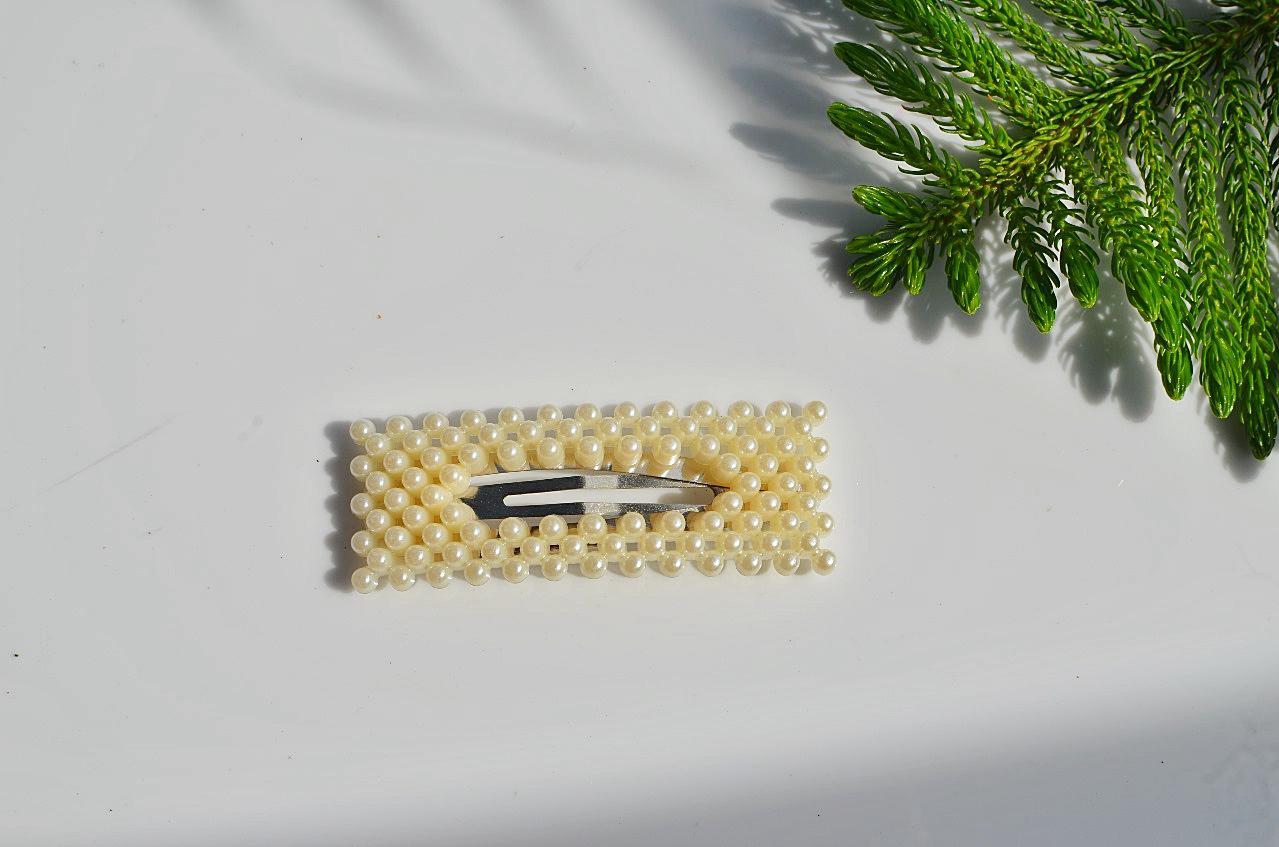 Faux Pearl HairClip