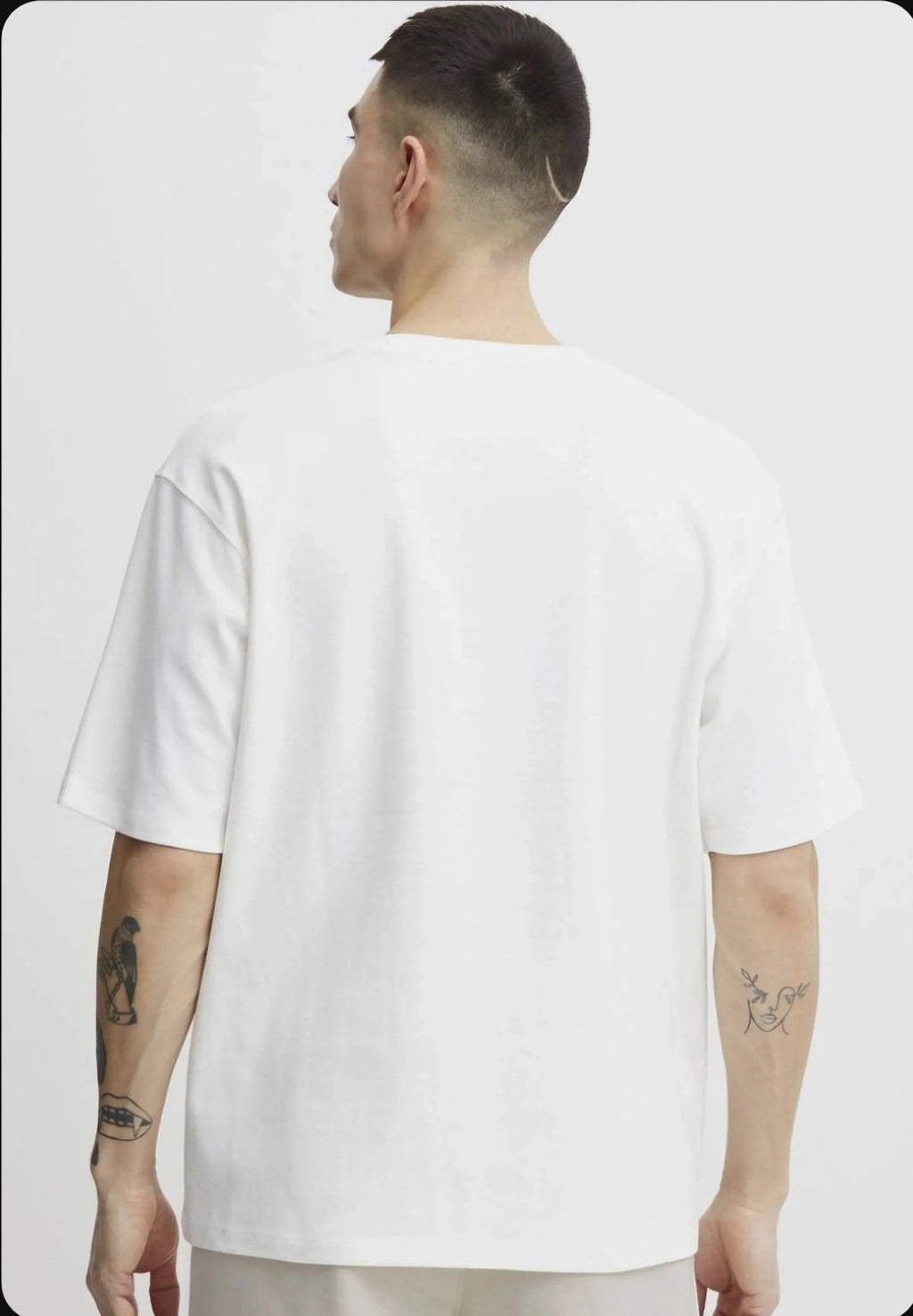Solid Color Tee - Viexta