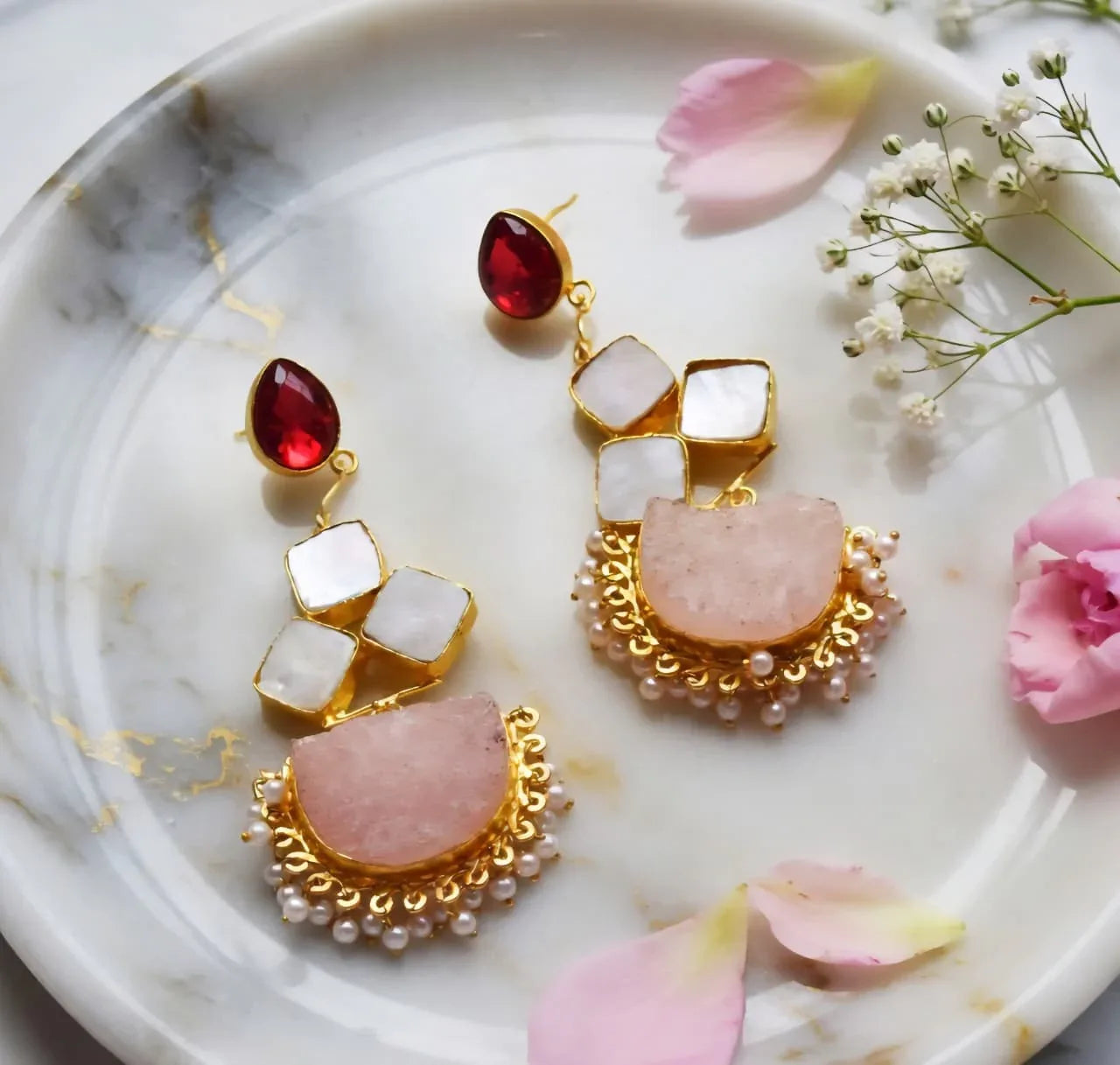 Classy Pendulam MOP(Druzy) Earring