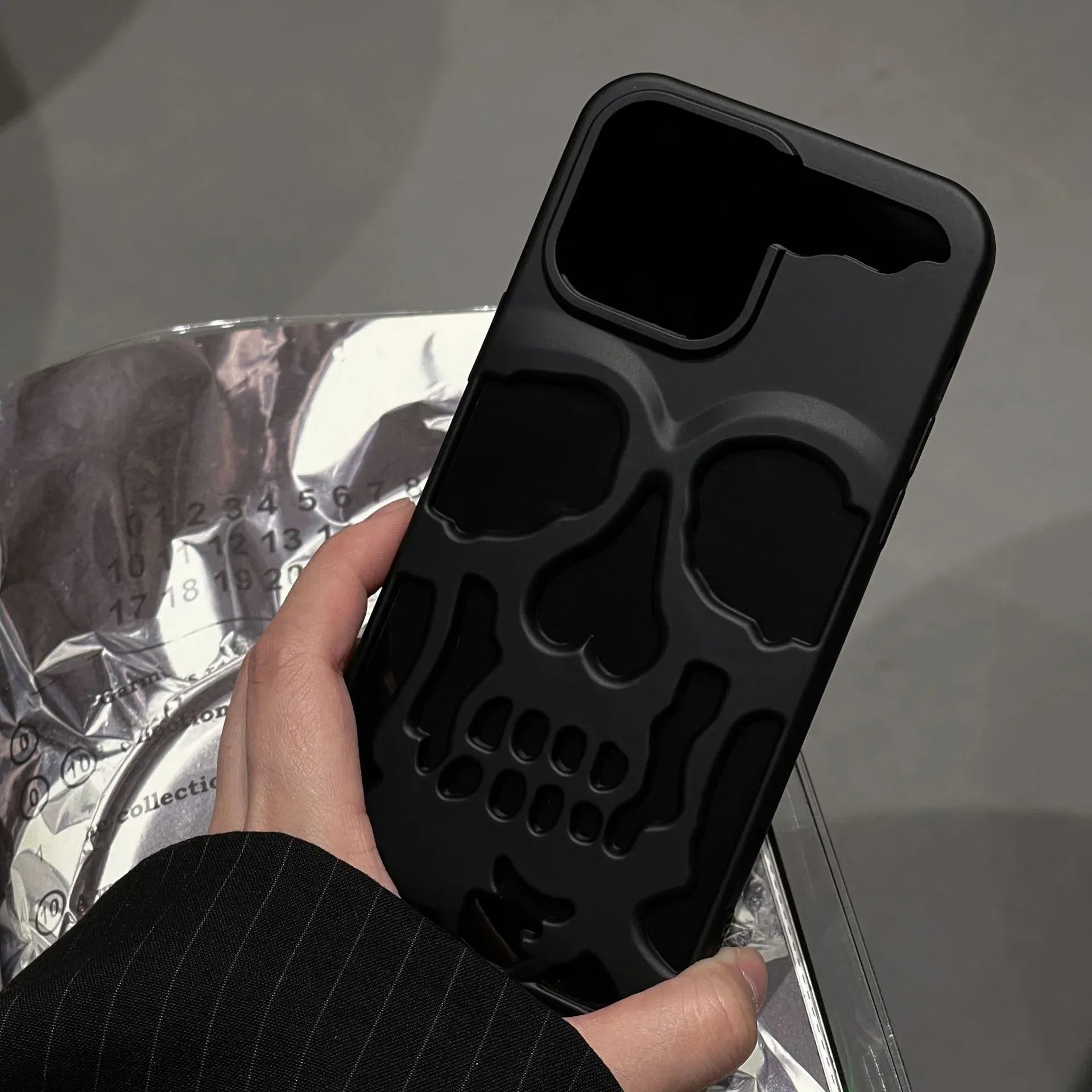 Frosted Skull iPhone Case - Viexta