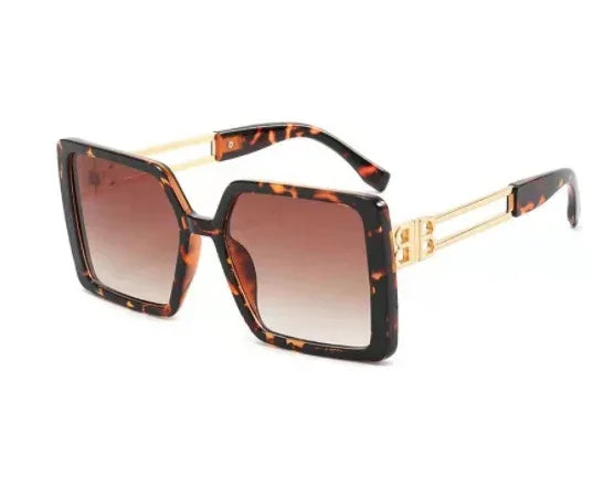 Large Frame Sunglasses With Metal Legs - Viexta