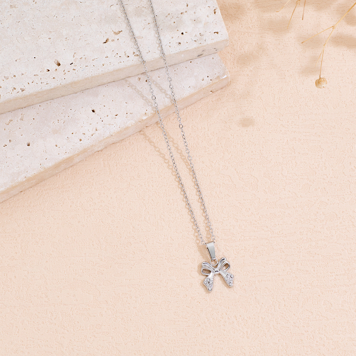 Rhinestone Bowknot Pendant Necklace