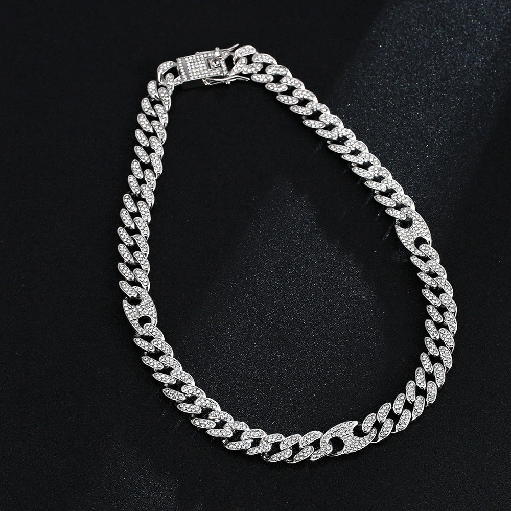 diamond-inlaid-necklace