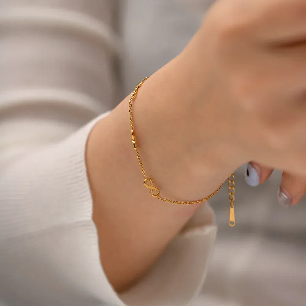18K Gold Plated Infinite Stainless Steel Bracelet - Viexta