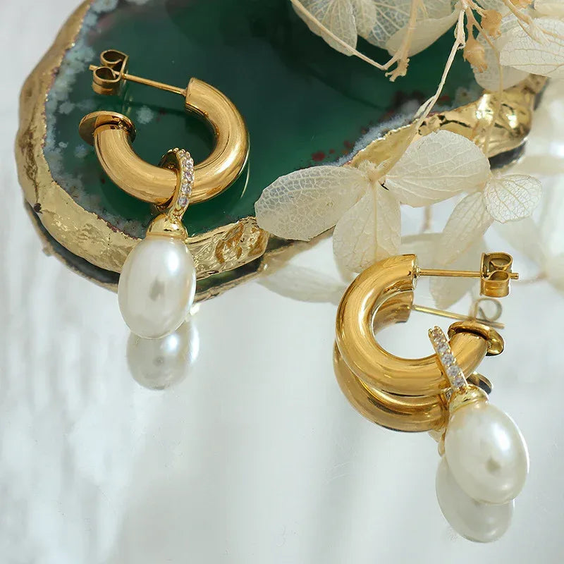 baroque-imitation-pearl-c-shaped-stud-earrings - Viexta