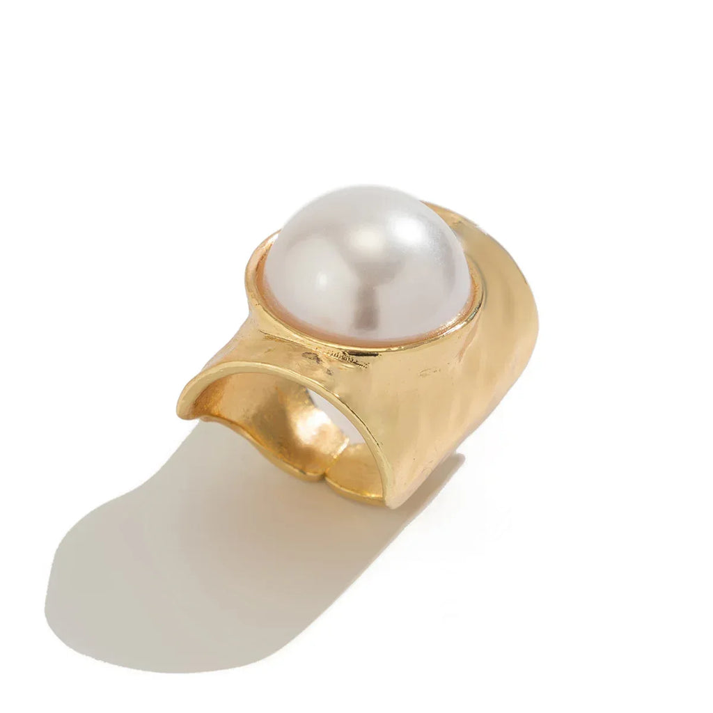 exaggerated-inlaid-large-pearl-wide-ring - Viexta