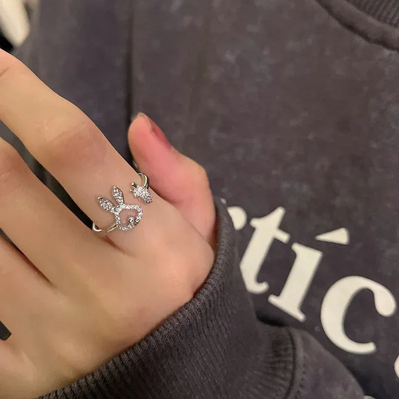 Asymmetric Carrot Rabbit Ring - Viexta
