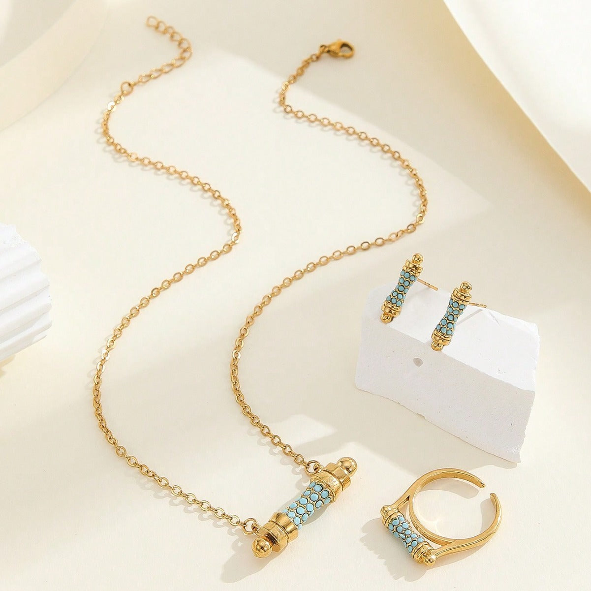 Acrylic Ring Necklace And Earring Suit