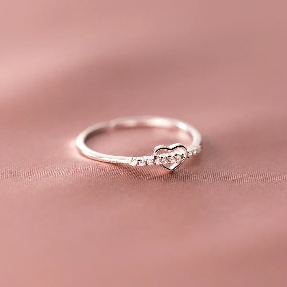 Hollowed-out Heart-shaped Ring - Viexta