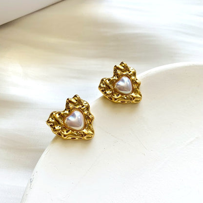 18k Gold French Heart-shaped Ear Studs